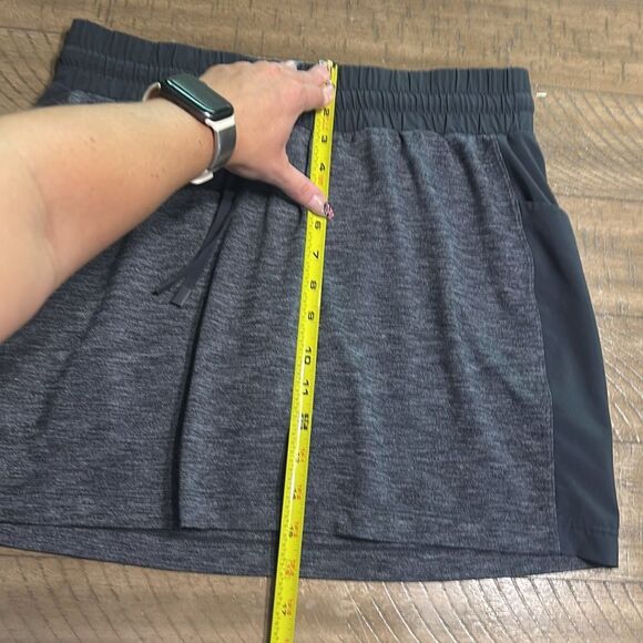 Athleta Excursion Hybrid skort size small - Picture 10 of 10
